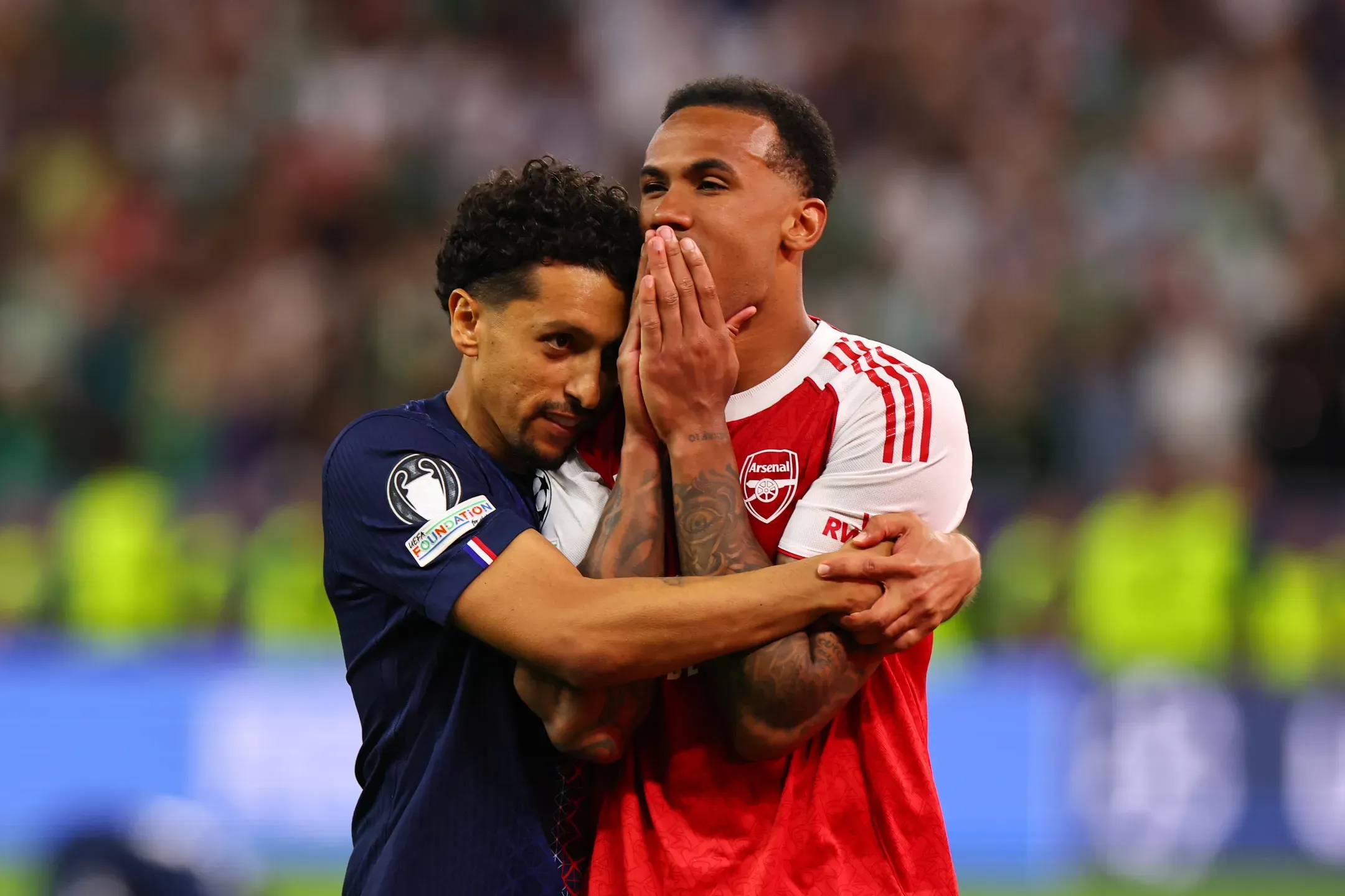 Marquinhos explica abraço a Gabriel Magalhães